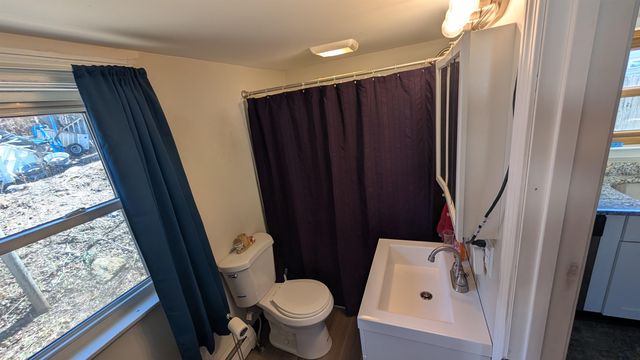 11 Bellevue Street, Manchester, NH 03103