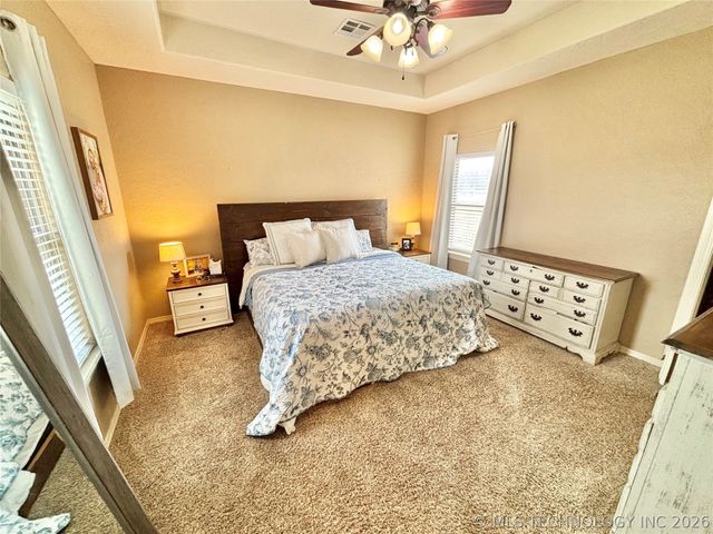 2010 E Creekside Road, Stigler, OK 74462