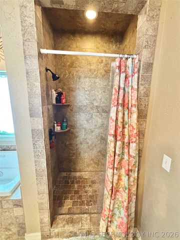 2010 E Creekside Road, Stigler, OK 74462