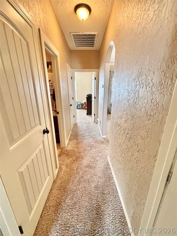 2010 E Creekside Road, Stigler, OK 74462