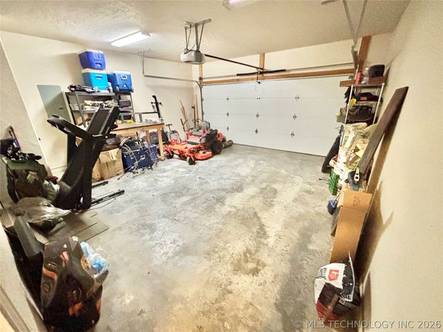 2010 E Creekside Road, Stigler, OK 74462