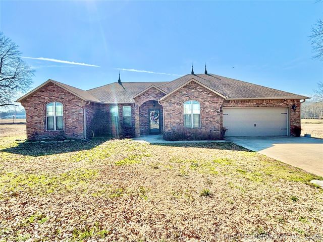 2010 E Creekside Road, Stigler, OK 74462