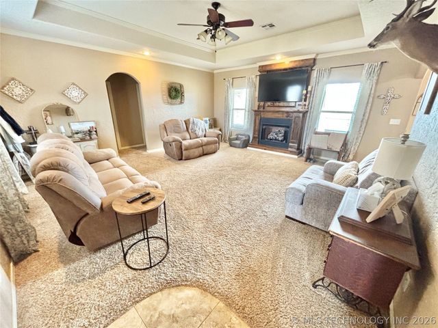 2010 E Creekside Road, Stigler, OK 74462