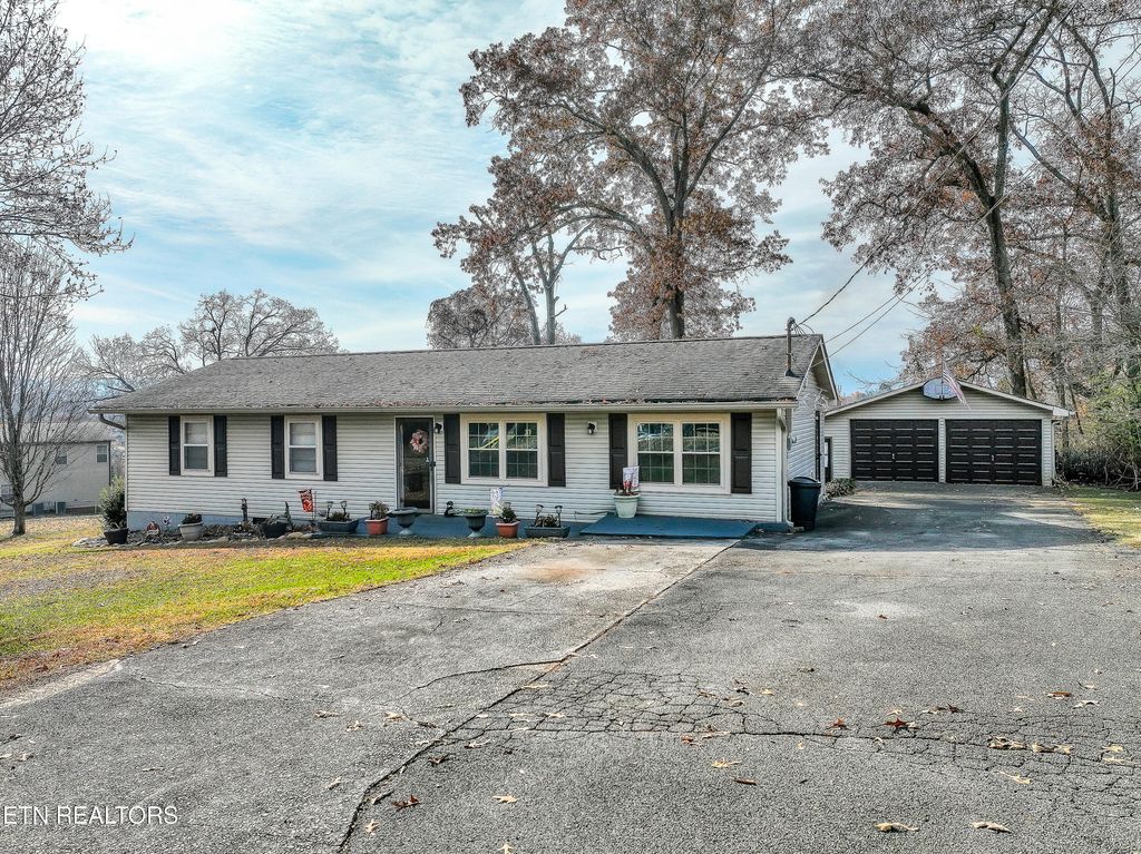 923 Panorama Drive, Maryville, TN 37801