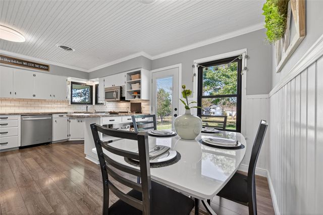 302 W Stone Street, Brenham, TX 77833