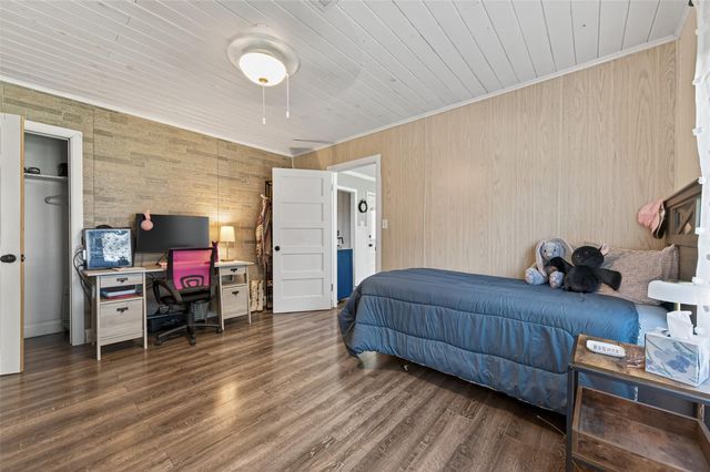 302 W Stone Street, Brenham, TX 77833