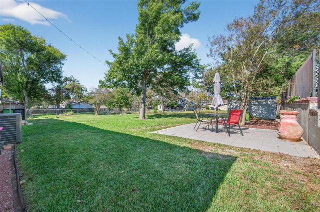 302 W Stone Street, Brenham, TX 77833
