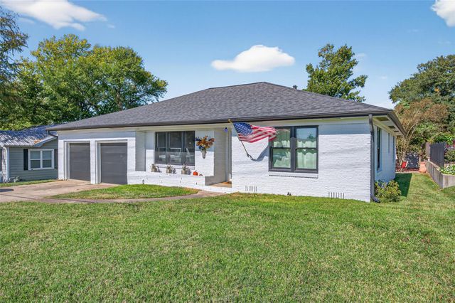 302 W Stone Street, Brenham, TX 77833