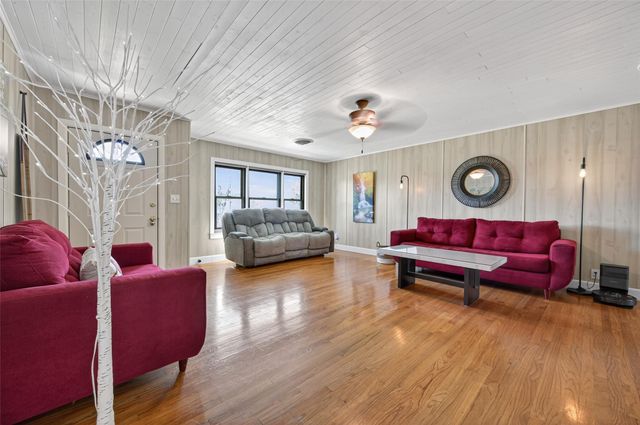 302 W Stone Street, Brenham, TX 77833