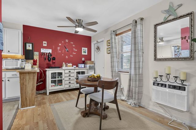810 LAKE SHORE Drive 25, Lake Park, FL 33403