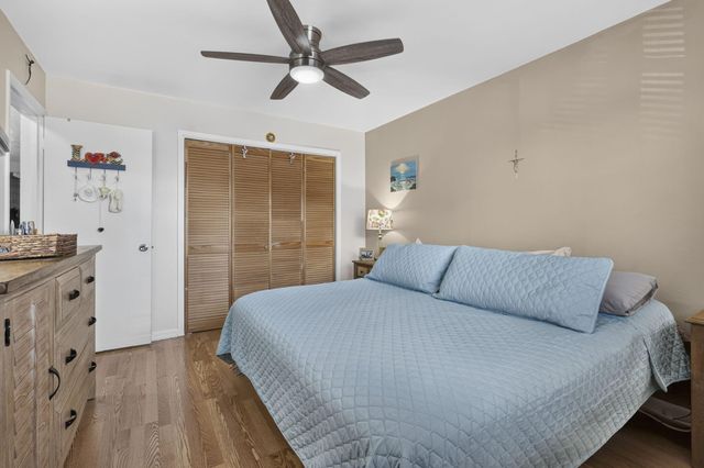 810 LAKE SHORE Drive 25, Lake Park, FL 33403