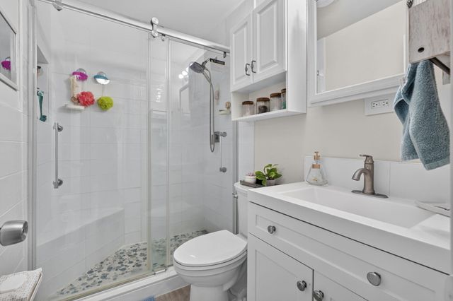 810 LAKE SHORE Drive 25, Lake Park, FL 33403