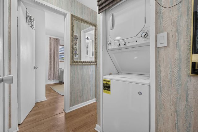 810 LAKE SHORE Drive 25, Lake Park, FL 33403