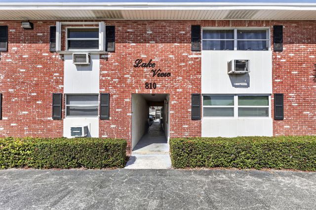 810 LAKE SHORE Drive 25, Lake Park, FL 33403
