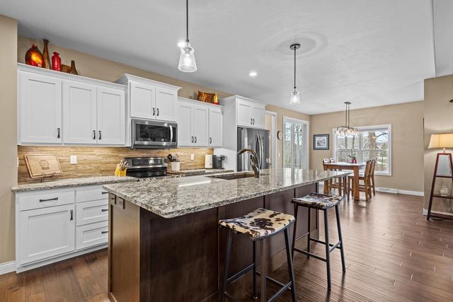 2960 BALLY BUNION LANE, Green Bay, WI 54311