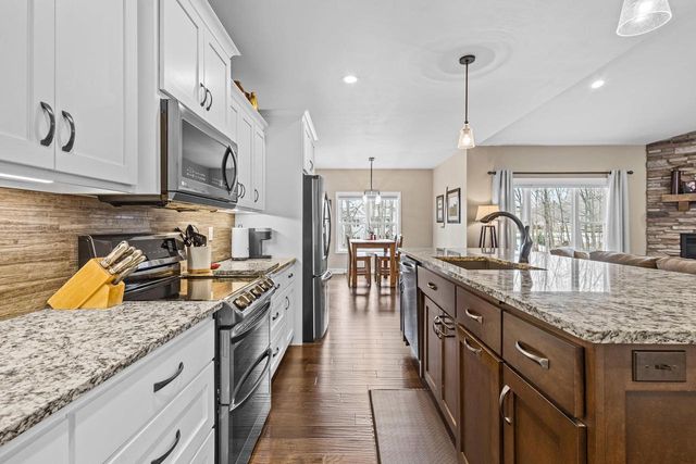 2960 BALLY BUNION LANE, Green Bay, WI 54311