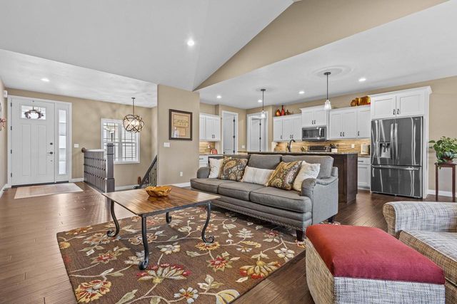 2960 BALLY BUNION LANE, Green Bay, WI 54311