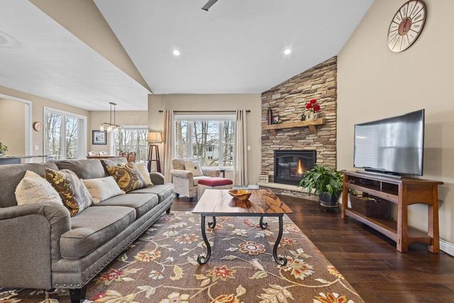 2960 BALLY BUNION LANE, Green Bay, WI 54311