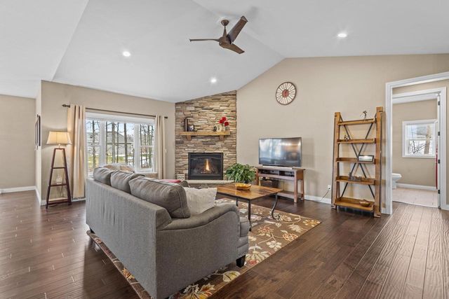 2960 BALLY BUNION LANE, Green Bay, WI 54311