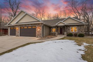 2960 BALLY BUNION LANE, Green Bay, WI 54311