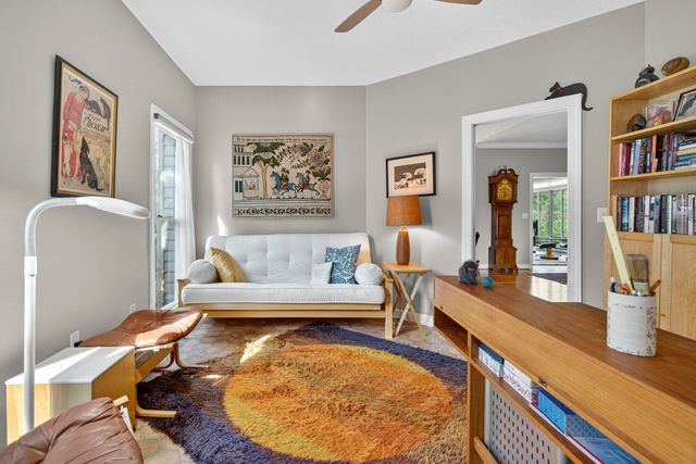 204 ROSE HILL CIR, Staunton, VA 24401