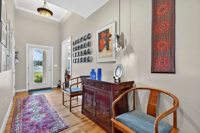 204 ROSE HILL CIR, Staunton, VA 24401