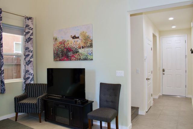 1268 Piazza Lane, Clovis, CA 93612