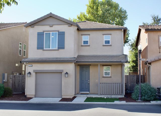 1268 Piazza Lane, Clovis, CA 93612