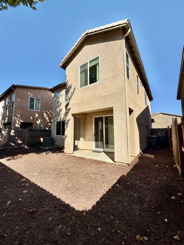 1268 Piazza Lane, Clovis, CA 93612