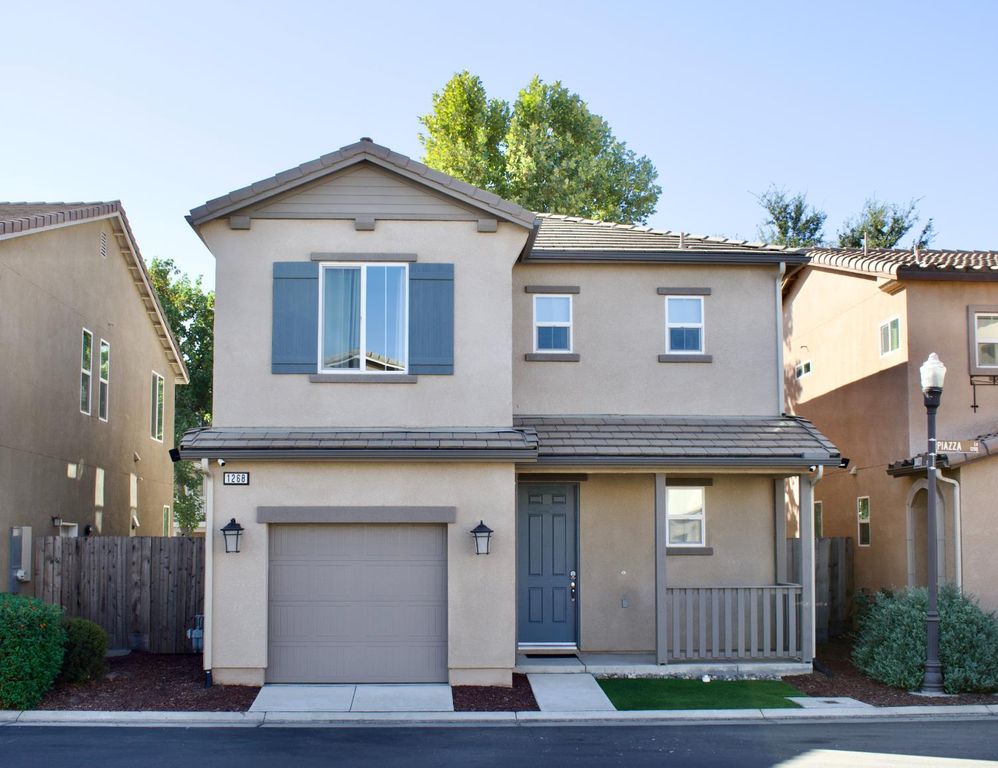 1268 Piazza Lane, Clovis, CA 93612