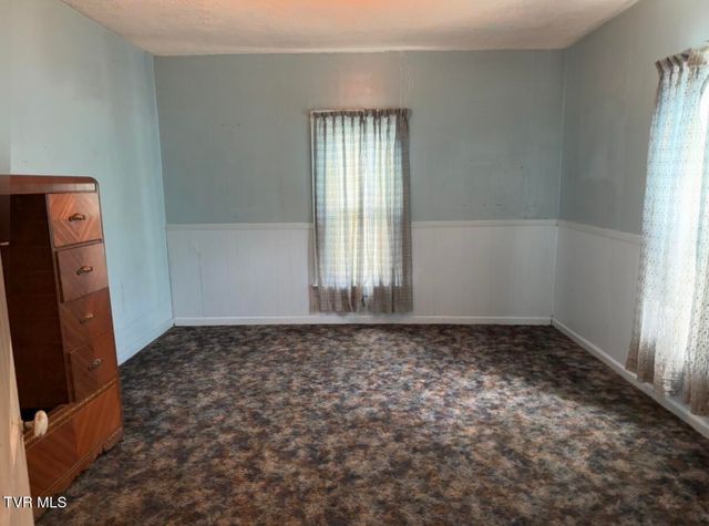 1506 Pittstown Road, Bristol, VA 24201