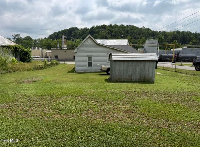 1506 Pittstown Road, Bristol, VA 24201