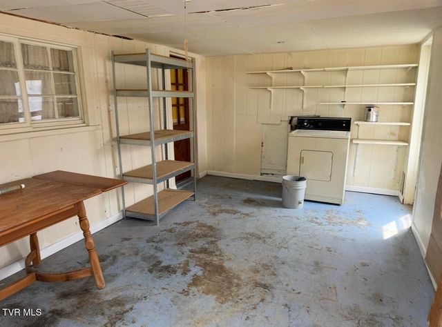 1506 Pittstown Road, Bristol, VA 24201
