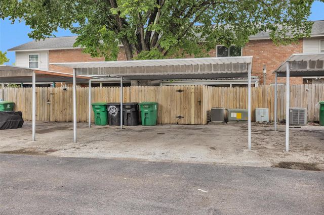 9541 Clanton Street, Houston, TX 77080