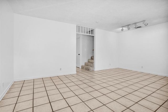 9541 Clanton Street, Houston, TX 77080