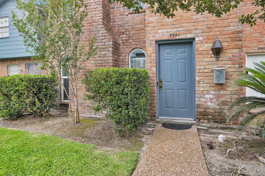 9541 Clanton Street, Houston, TX 77080