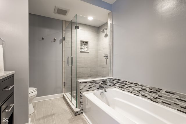 6930 Oak Lane, Indianapolis, IN 46220