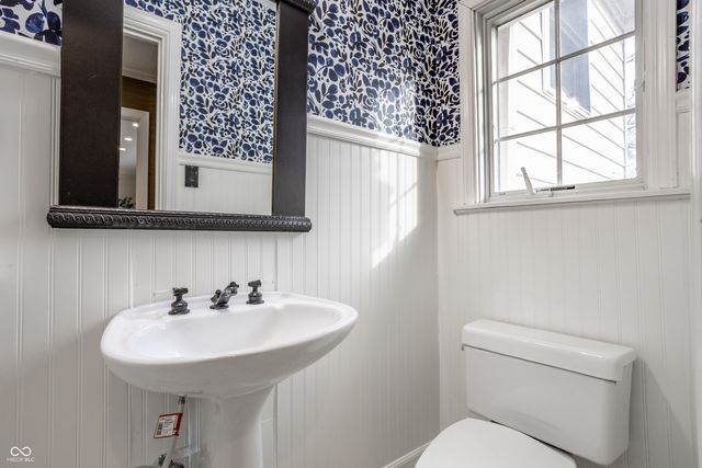 6930 Oak Lane, Indianapolis, IN 46220