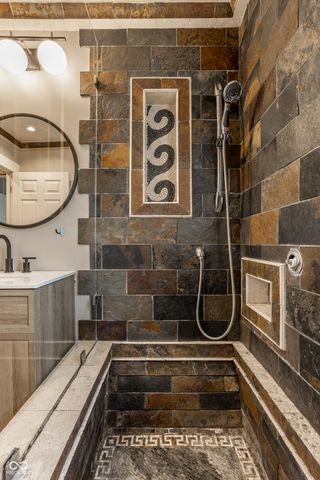 6930 Oak Lane, Indianapolis, IN 46220