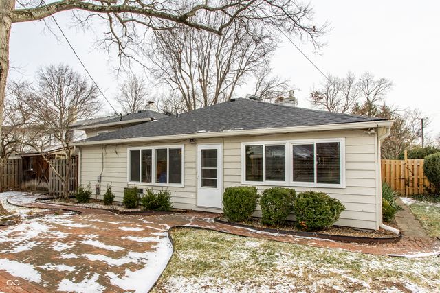 6930 Oak Lane, Indianapolis, IN 46220