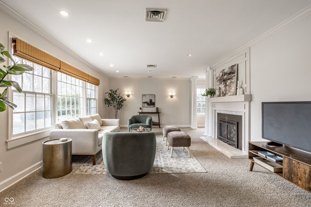 6930 Oak Lane, Indianapolis, IN 46220