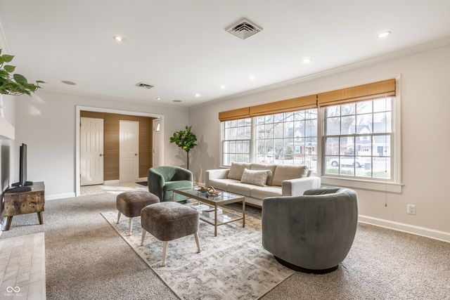 6930 Oak Lane, Indianapolis, IN 46220