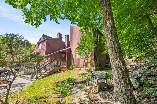 13 Redwood Drive, Highland Mills, NY 10930
