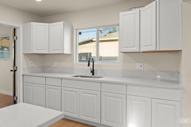 1218 Water Street, Bakersfield, CA 93305