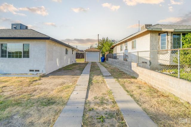 1218 Water Street, Bakersfield, CA 93305