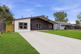 5603 Rue Street, Houston, TX 77033