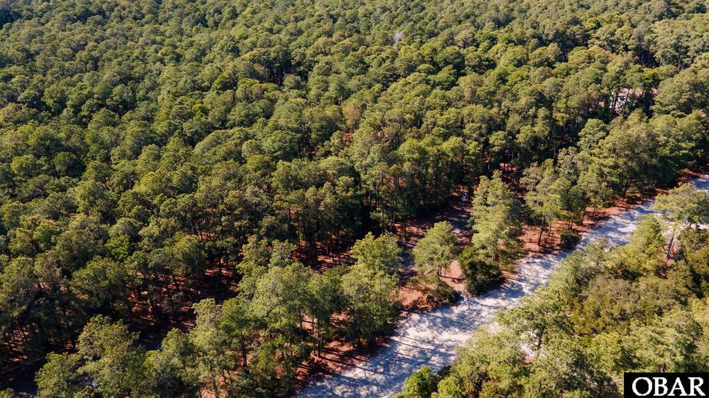 Image 11 of property listing at 2322 Ocean Pearl Road Lot 2, Corolla, NC 27927