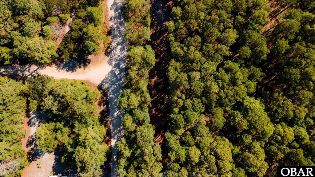 Image 17 of property listing at 2322 Ocean Pearl Road Lot 2, Corolla, NC 27927