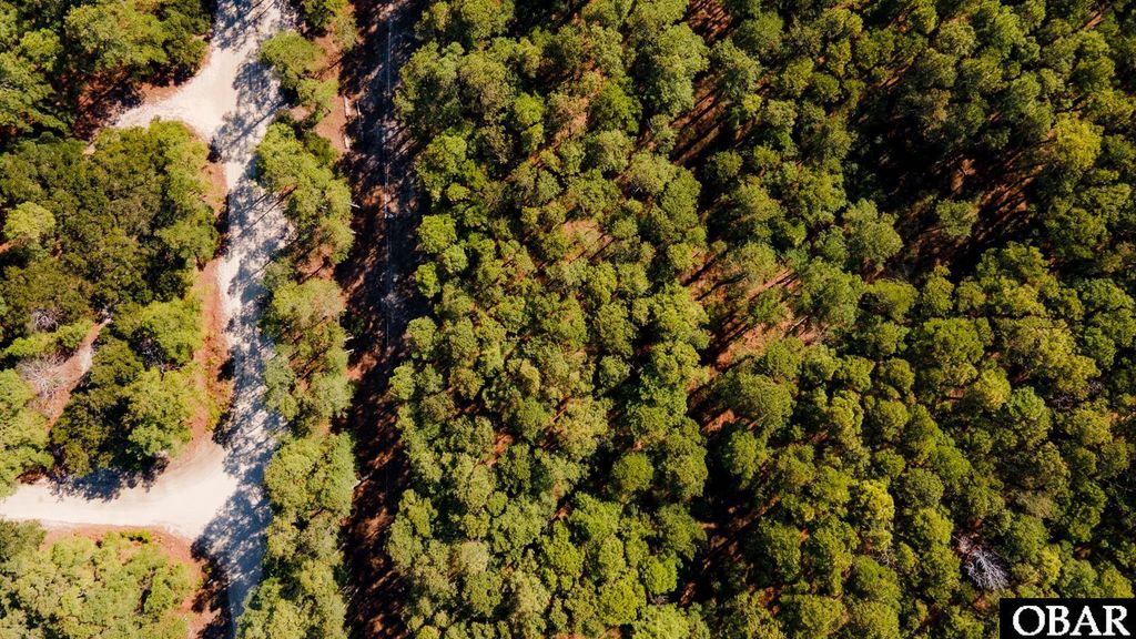 Image 18 of property listing at 2322 Ocean Pearl Road Lot 2, Corolla, NC 27927