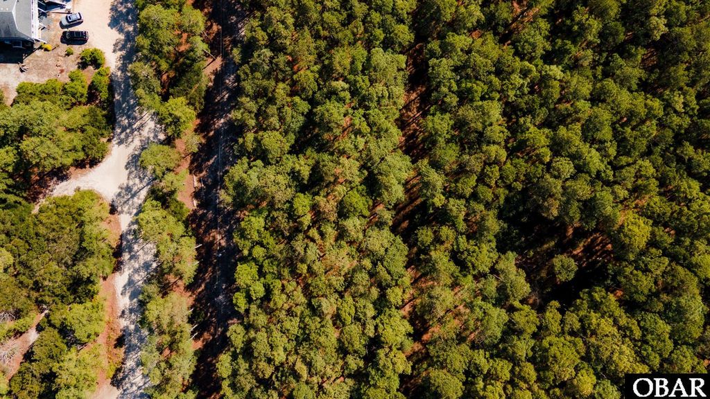 Image 20 of property listing at 2322 Ocean Pearl Road Lot 2, Corolla, NC 27927